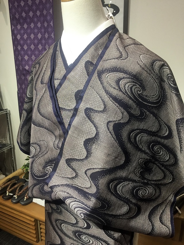 1578.希少 大島紬 割り込み絣 割り込み式 袷 アンティーク 正絹 着物