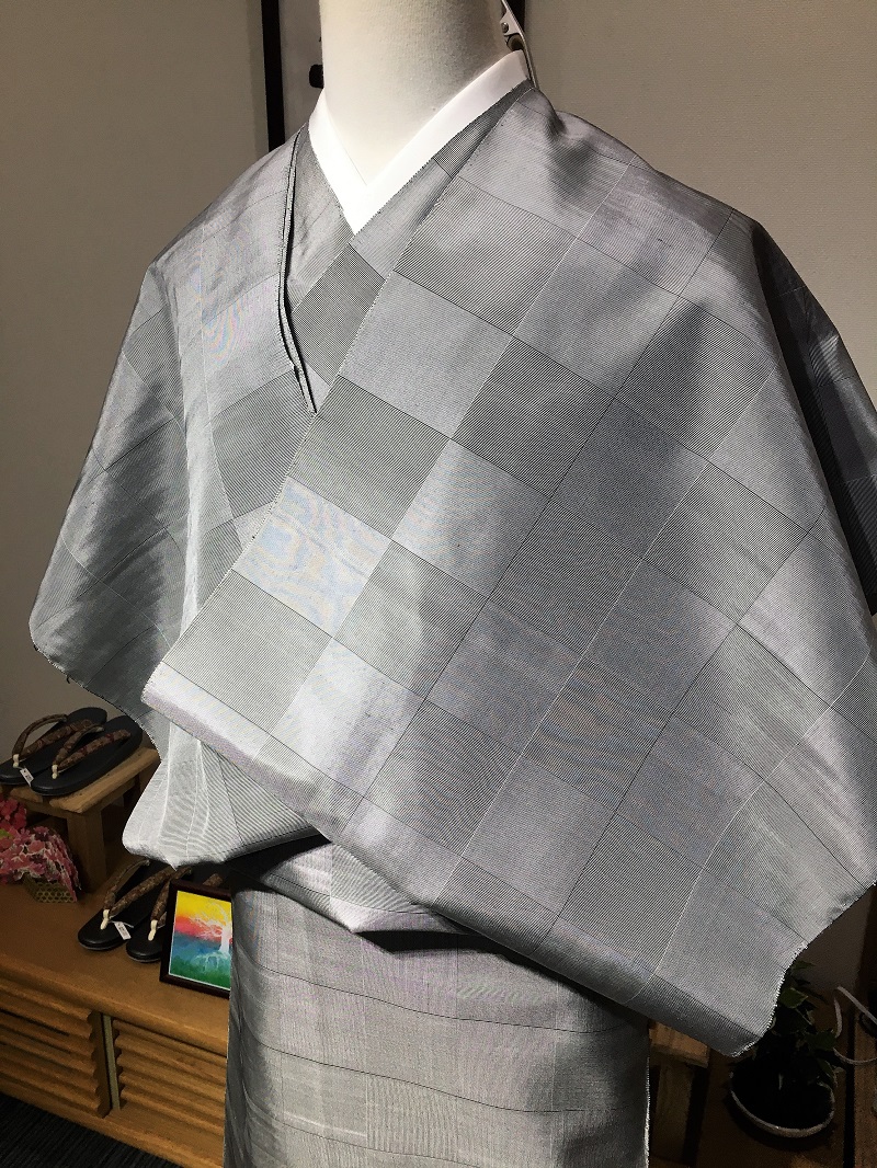 本場琉球 ヤシラミ織 シンプルさの中に宿る本物の風格｜着物セレクト 