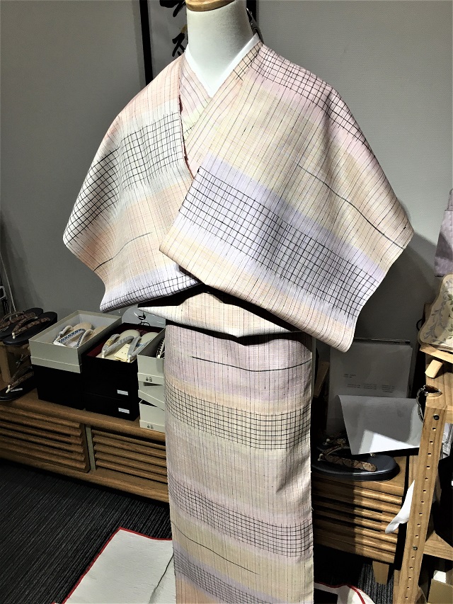 置賜紬 経済大臣指定伝統的工芸品 真綿紬 米琉茶絣 赤墨色 正絹 反物 