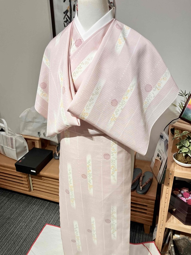 【新品】夏着物　絽　お茶会　薄いピンクの花柄小紋 絽小紋 着物　着物フルセット imgrc0112898216.jpg