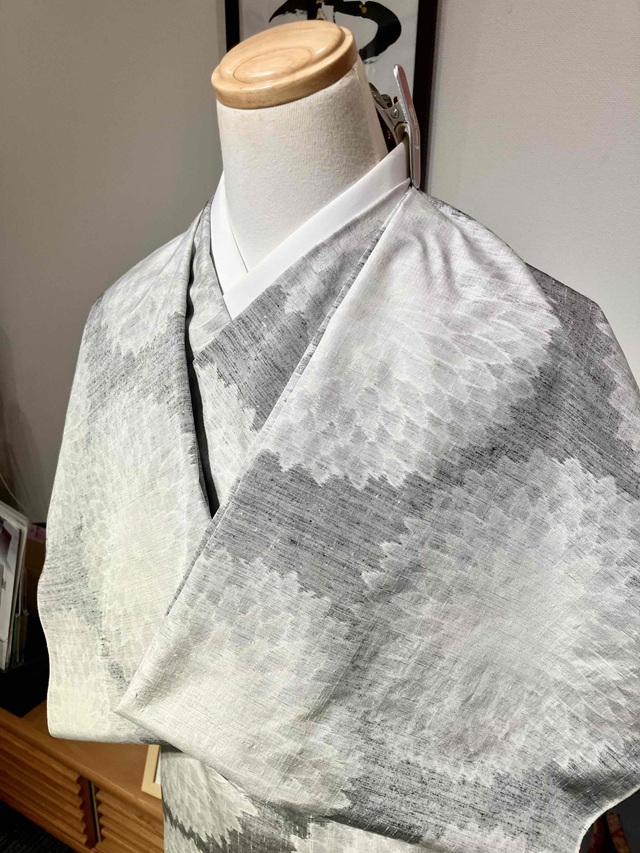 小千谷紬 松煙染 八重菊 和服・和装小物の通販・お洒落で格安な帯や