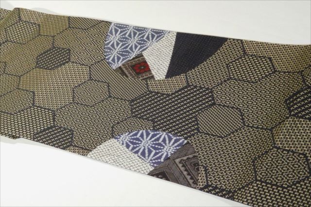 大阪の着物専門店【和空間スポットガーデン】は格安で上質な着物をご提供